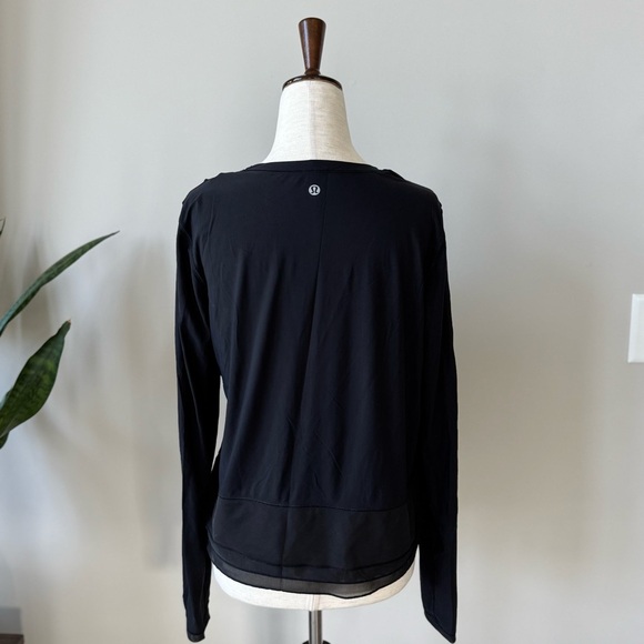 Lululemon 🍋 Relaxed Sole Training Long Sleeve Top Mesh Hem - Black - Picture 6 of 7